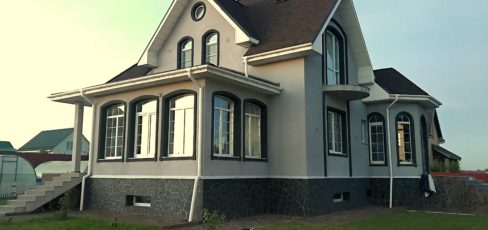 Основной и гостевой дома (Чеховский район)