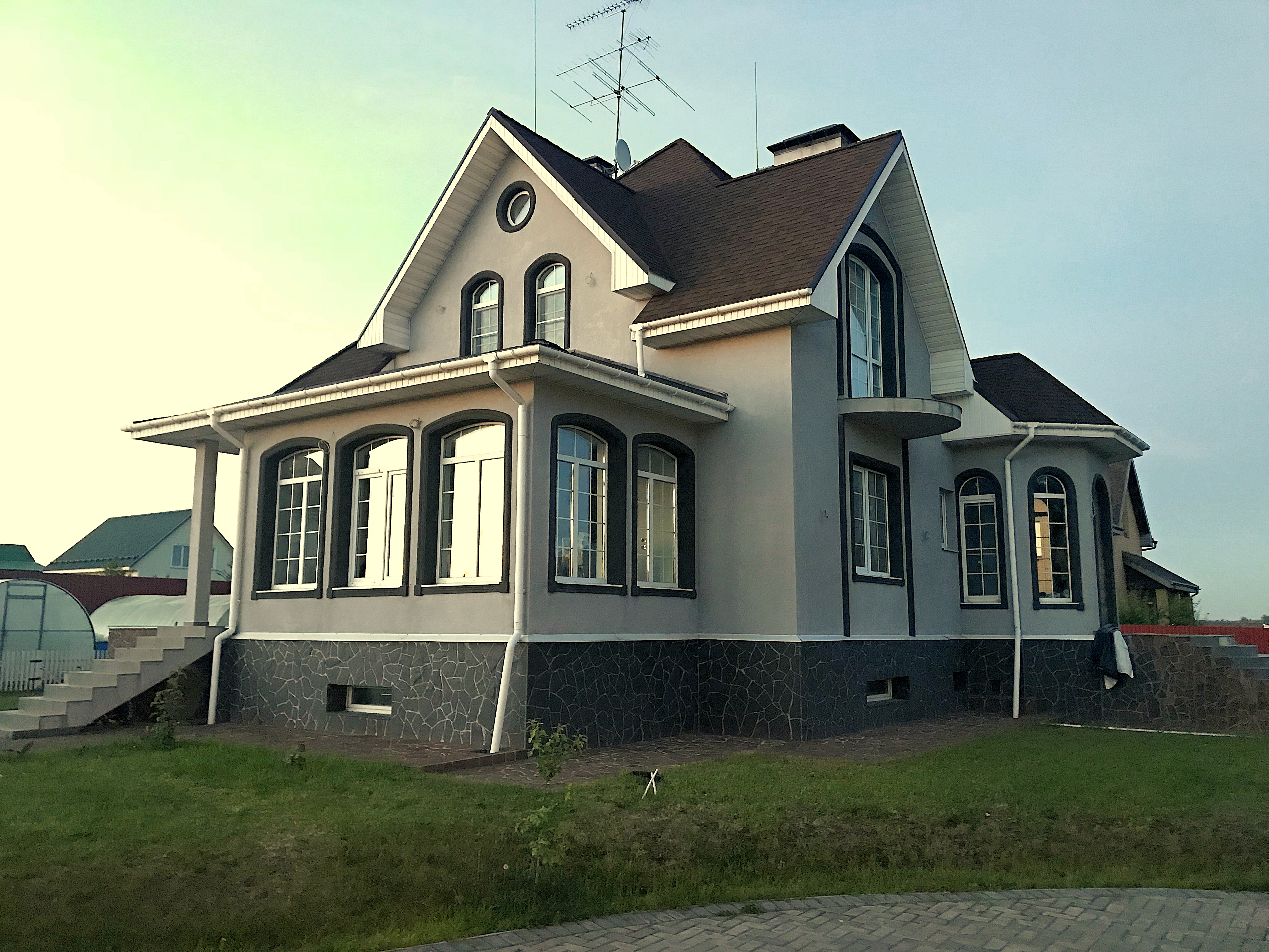 Основной и гостевой дома (Чеховский район)